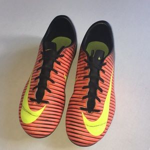Nike Youth Mercurial Vapor XI FG Soccer Cleats